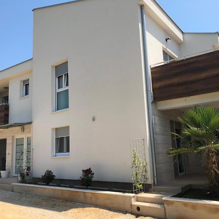 Apartmani Gavran Sukošan Exteriér fotografie
